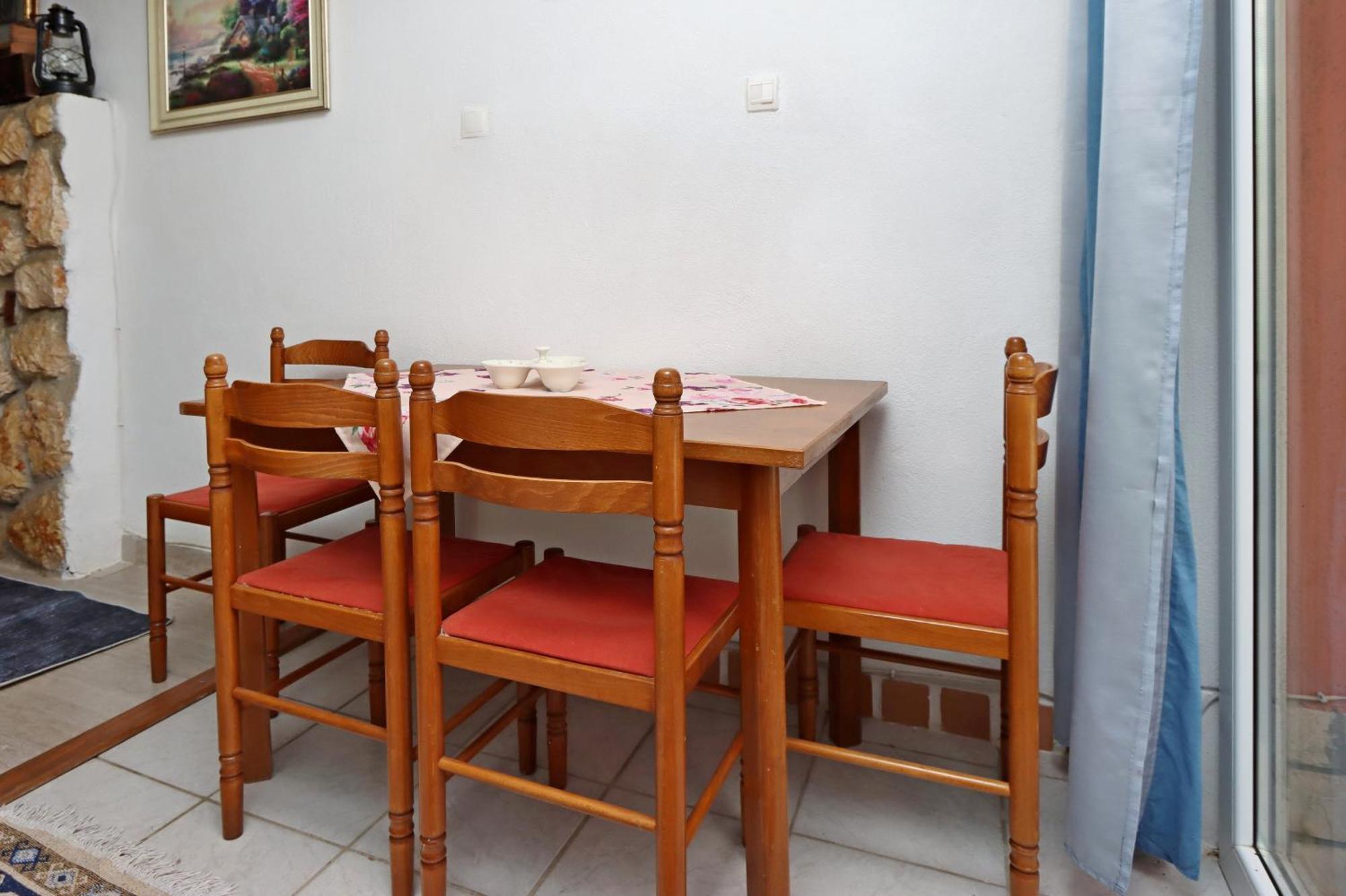 Apartments With A Parking Space Senj - 5571 部屋 写真