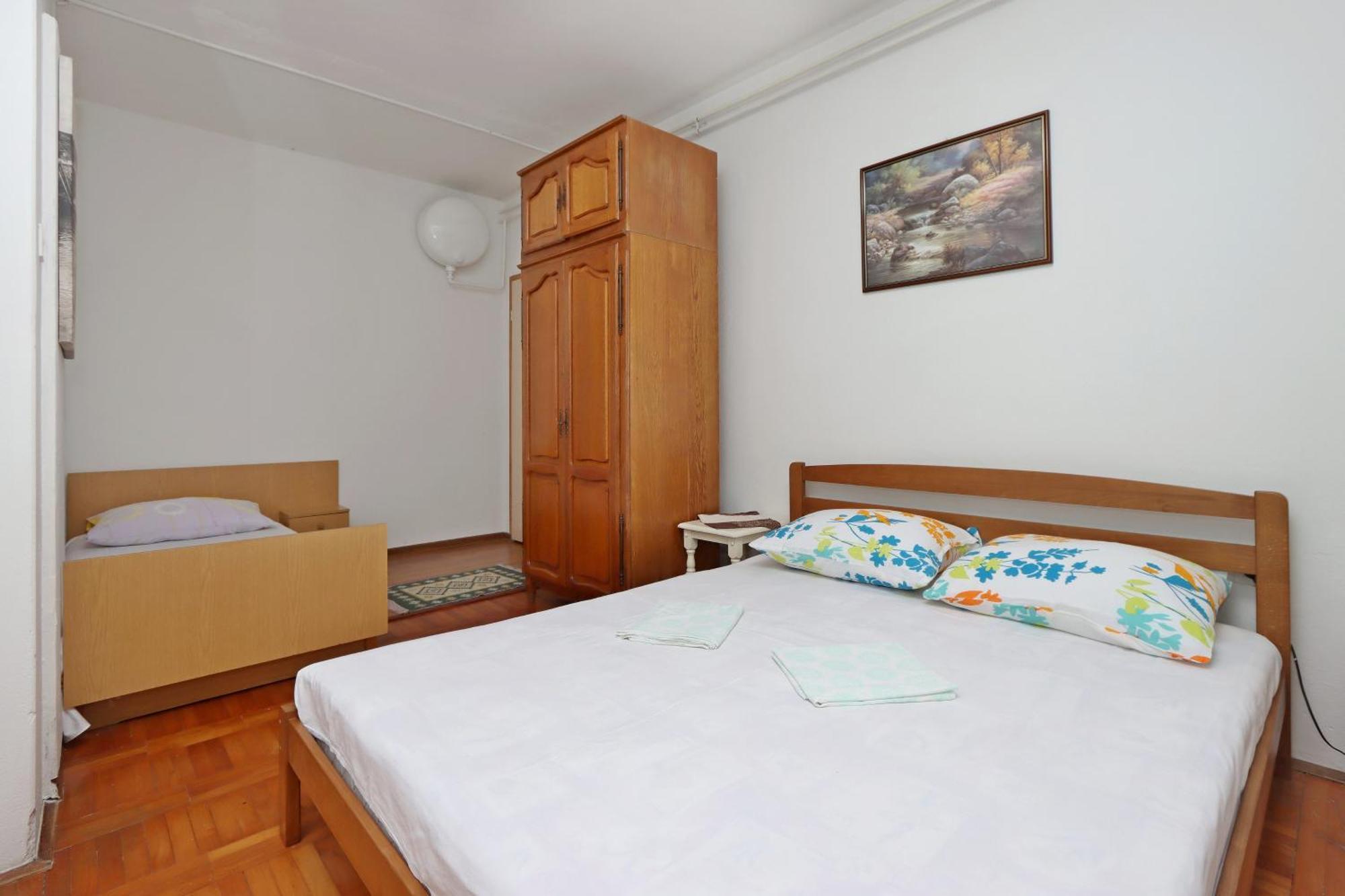 Apartments With A Parking Space Senj - 5571 部屋 写真