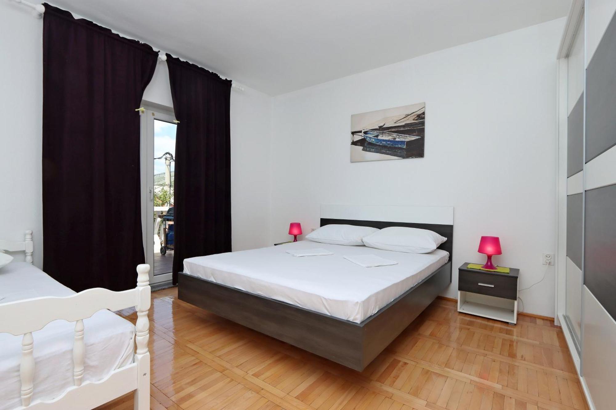 Apartments With A Parking Space Senj - 5571 エクステリア 写真